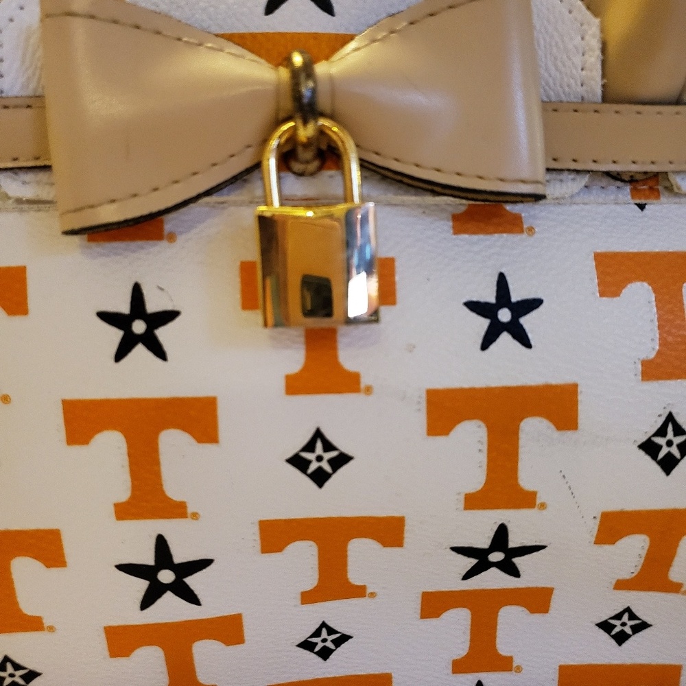 Purse - Picture 3 of 6